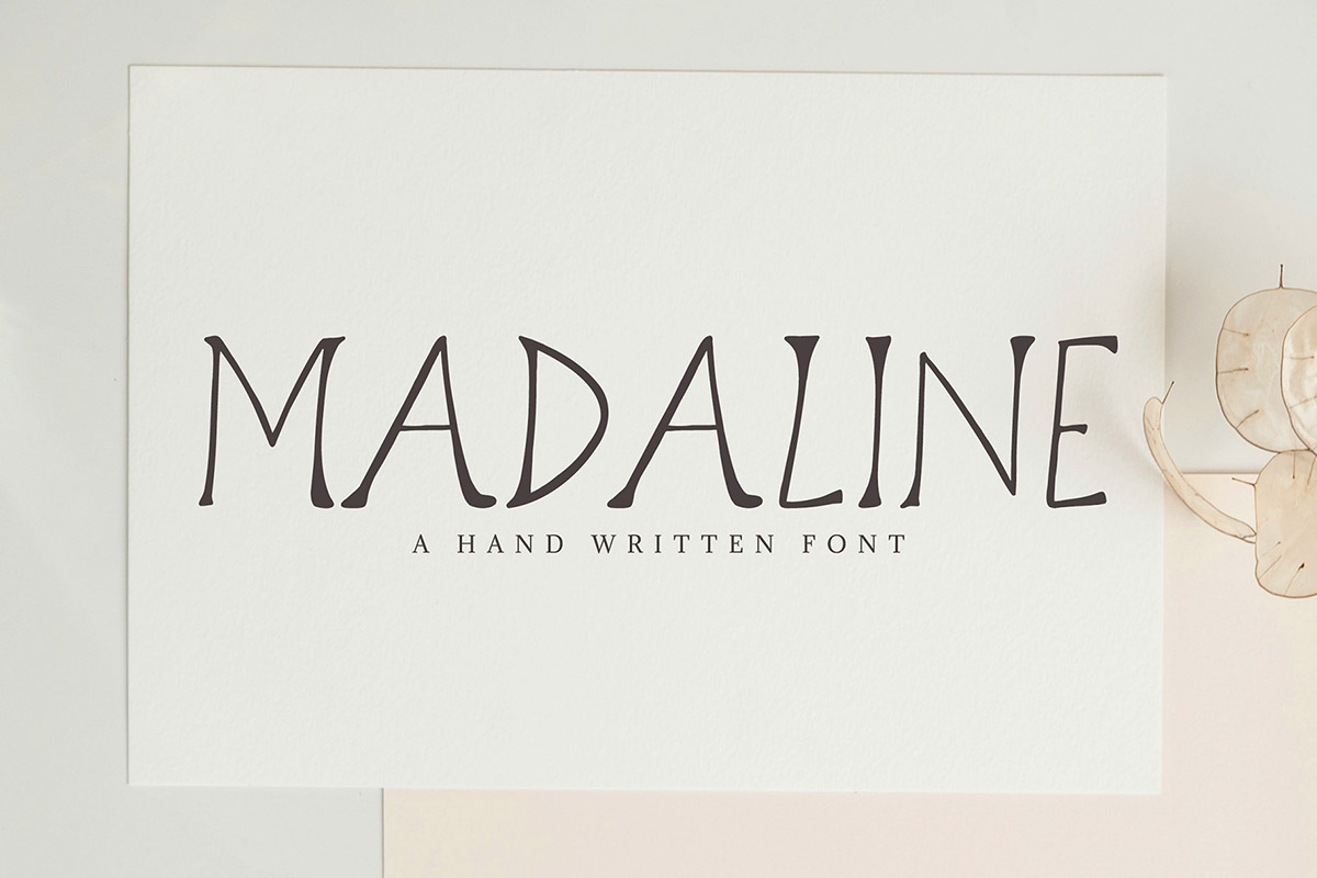 Madaline Handwritten Font